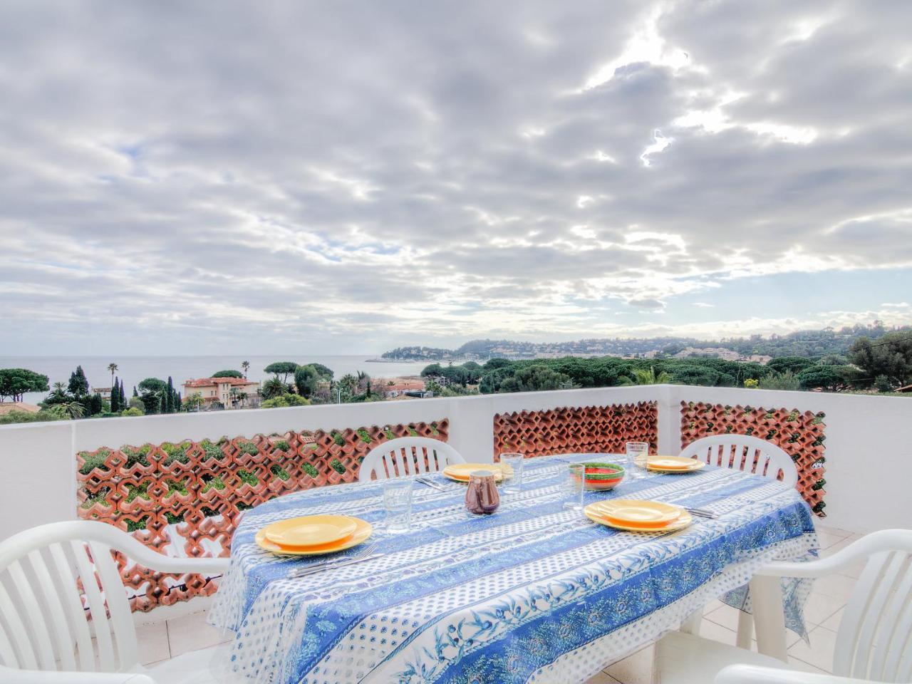 Apartment Riva Bella-3 By Interhome Cavalaire-sur-Mer Exterior foto